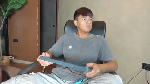 isaac_grimm online show from 02/06/26, 03:44