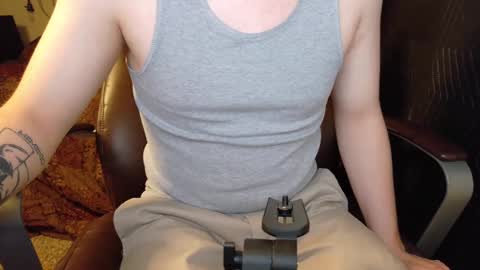 isaac online show from 01/08/25, 04:23