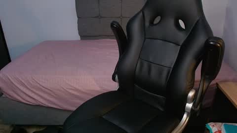 muscle isaac online show from 05/31/26, 01:58