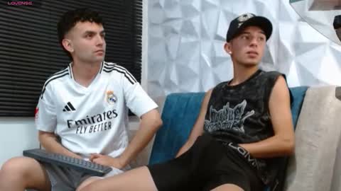 Isaac tan online show from 12/14/25, 03:12