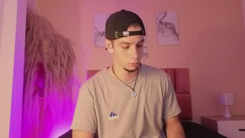 Snapshot of isaacblaze_ chatting on 05/16/26, 03:47 isaacblaze online show from 05/16/26, 03:47