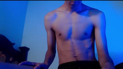 isaac online show from 03/02/25, 03:45