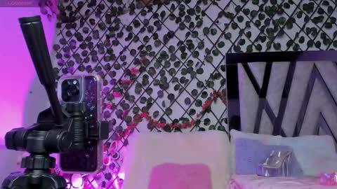 Isa online show from 02/20/26, 11:49