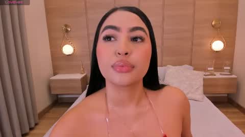 Snapshot of isabel_millher chatting on 06/11/26, 03:48 Isa online show from 06/11/26, 03:48