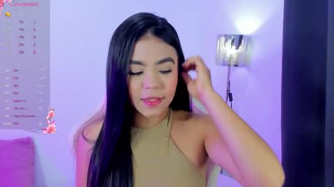 Snapshot of isabel_queen_ chatting on 02/25/26, 04:00 Isabel online show from 02/25/26, 04:00