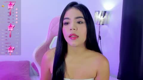 Snapshot of isabel_queen_ chatting on 02/27/26, 01:16 Isabel online show from 02/27/26, 01:16