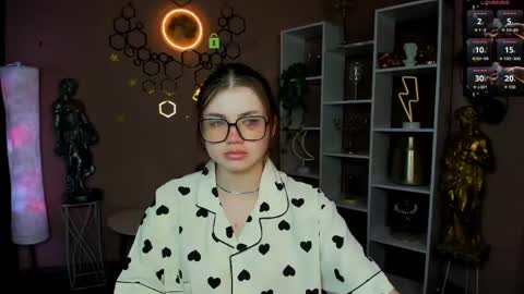 isabel online show from 04/15/26, 07:21