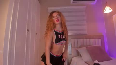 isabela__x online show from 02/10/26, 11:36