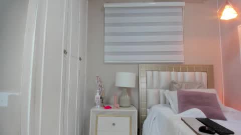 isabela__x online show from 03/09/26, 11:36