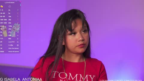 Snapshot of isabela_antonia_ chatting on 01/28/25, 10:34 online show from 01/28/25, 10:34