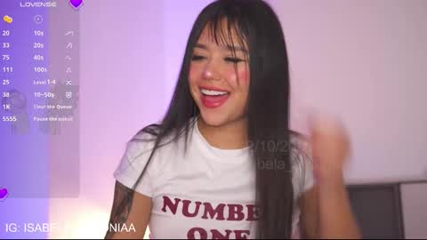 Snapshot of isabela_antonia_ chatting on 10/16/25, 12:28 online show from 10/16/25, 12:28