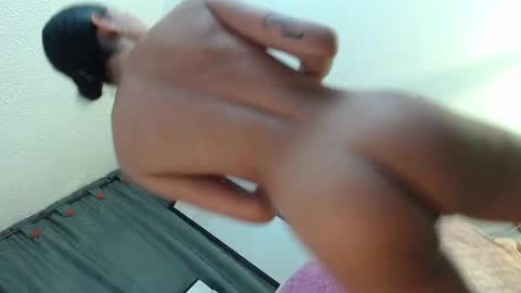 ISABELA online show from 02/05/25, 03:02