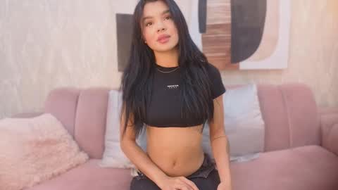 isabela  online show from 02/25/26, 11:42