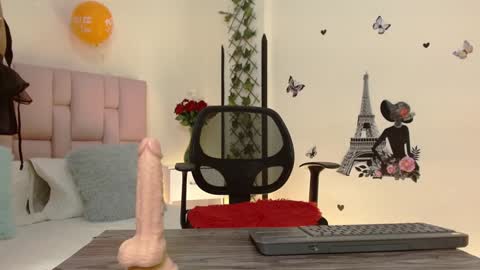 Snapshot of isabela_ferrer_ chatting on 12/03/24, 01:10 I S A online show from 12/03/24, 01:10