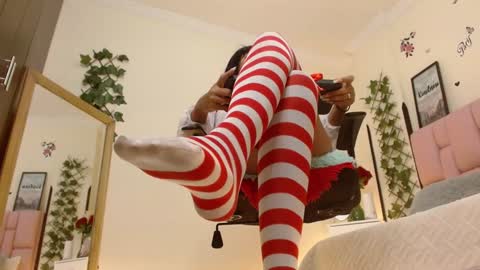 Snapshot of isabela_ferrer_ chatting on 01/30/25, 05:17 I S A online show from 01/30/25, 05:17