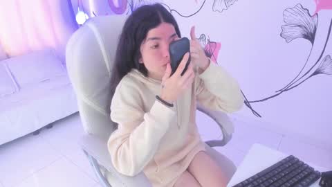 Snapshot of isabela_fiorelli chatting on 02/25/25, 12:13 isabela_fiorelli online show from 02/25/25, 12:13