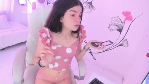 Snapshot of isabela_fiorelli chatting on 03/01/25, 12:23 isabela_fiorelli online show from 03/01/25, 12:23