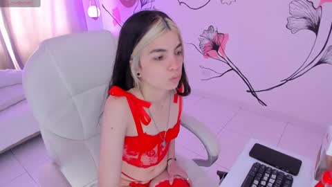 Snapshot of isabela_fiorelli chatting on 09/13/25, 01:44 isabela_fiorelli online show from 09/13/25, 01:44