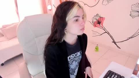 Snapshot of isabela_fiorelli chatting on 09/14/25, 01:32 isabela_fiorelli online show from 09/14/25, 01:32
