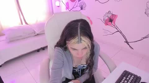 Snapshot of isabela_fiorelli chatting on 09/16/25, 01:45 isabela_fiorelli online show from 09/16/25, 01:45