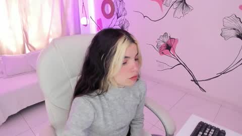 Snapshot of isabela_fiorelli chatting on 10/05/25, 01:20 isabela_fiorelli online show from 10/05/25, 01:20