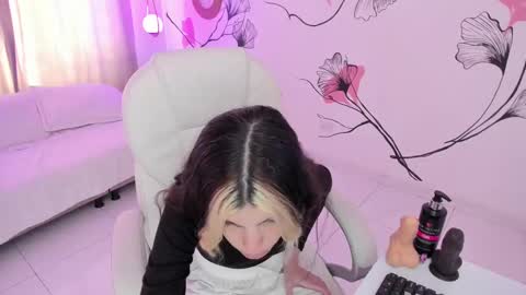 Snapshot of isabela_fiorelli chatting on 10/09/25, 01:53 isabela_fiorelli online show from 10/09/25, 01:53