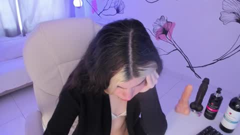 Snapshot of isabela_fiorelli chatting on 10/16/25, 02:18 isabela_fiorelli online show from 10/16/25, 02:18