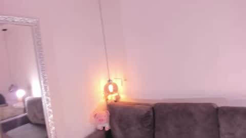 Isabela online show from 10/10/25, 09:30