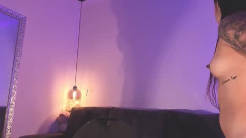 Isabela online show from 02/05/26, 11:37