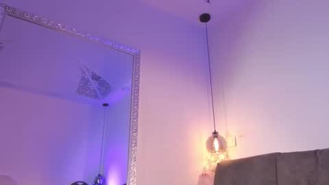 Isabela online show from 02/26/26, 11:42