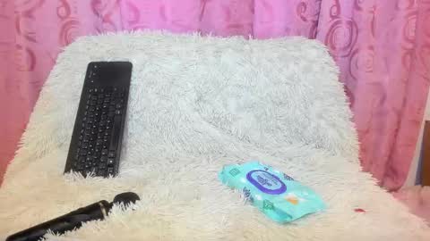 Snapshot of isabela_gonzalez_ chatting on 10/22/25, 09:58 ISA online show from 10/22/25, 09:58