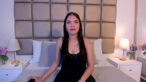 isabela_grimaldi online show from 04/18/26, 11:14