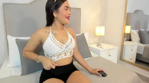 isabela_grimaldi online show from 04/22/26, 11:23
