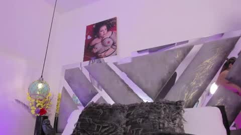 Mommy Isa online show from 04/23/26, 12:40