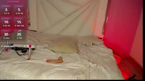 Snapshot of isabela_saenzz chatting on 09/26/25, 06:12 I S A B E L A ISA online show from 09/26/25, 06:12