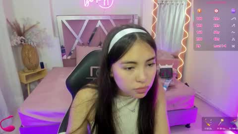 ISABELA  online show from 11/18/25, 11:58