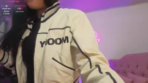 ISABELA  online show from 04/23/26, 11:31