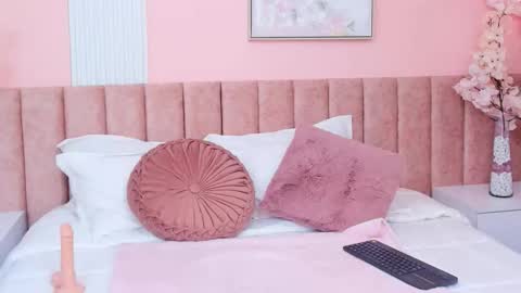 Isabela online show from 12/02/25, 05:19