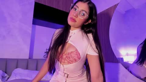 Snapshot of isabelastefano chatting on 09/10/25, 03:17 isabelastefano online show from 09/10/25, 03:17