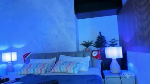 Snapshot of isabelastefano chatting on 12/16/25, 03:22 isabelastefano online show from 12/16/25, 03:22