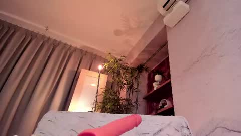 isabelastefano online show from 07/07/26, 06:47