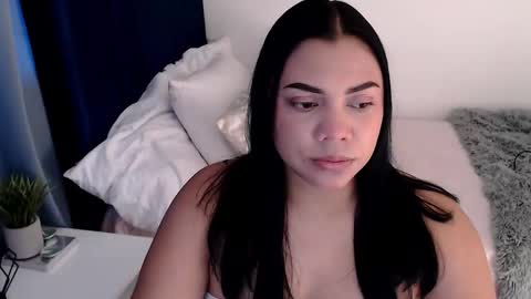 isabelateran online show from 03/15/26, 04:02