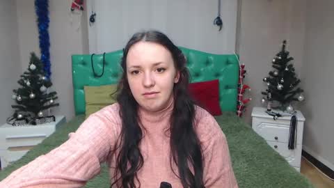 Snapshot of isabelblackberry chatting on 12/29/24, 12:45 IsabelBlackberry online show from 12/29/24, 12:45