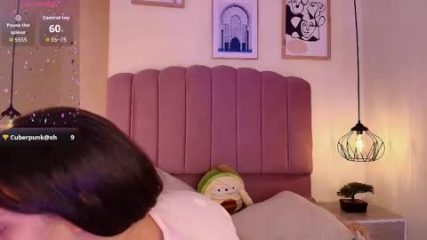 isabelgh_ online show from 11/06/25, 03:40