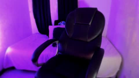 Snapshot of isabelitha chatting on 02/26/26, 02:43 isabella online show from 02/26/26, 02:43