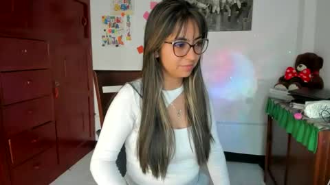 Snapshot of isabella22_1 chatting on 02/12/25, 01:06 Isabella22 1 online show from 02/12/25, 01:06