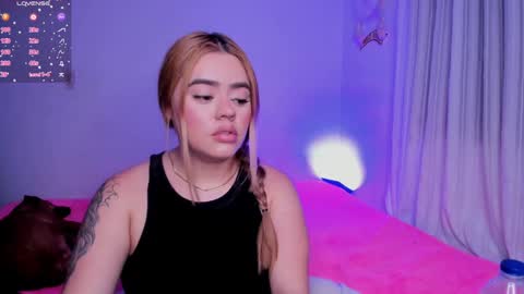 Isabella Arias online show from 01/02/25, 11:38