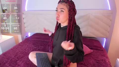 isabella_crofts online show from 04/22/26, 03:20