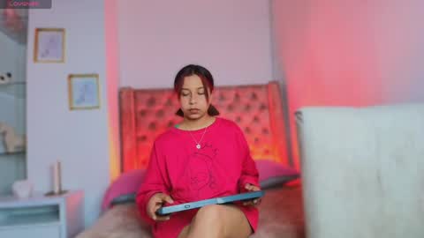 isabella_f_ online show from 05/03/26, 04:40