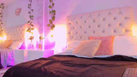 Snapshot of isabella_flowerss chatting on 02/09/25, 11:04 online show from 02/09/25, 11:04